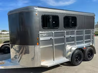 2027 Maverick Trailers Maverick Lite Deluxe 2 Horse * Great Options * Well Built Bumper Pull Horse Trailer — 1. fotó