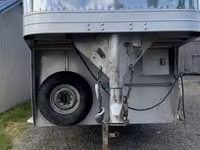 1995 Featherlite Trailers 8546 Gooseneck Horse Trailer — 照片 2