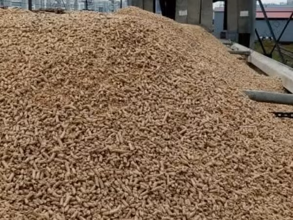 Зерноотходы овса в гранулах. Протеин 5,5%, клетчатка 26